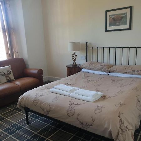 Ramsay Arms Hotel Fettercairn Bagian luar foto